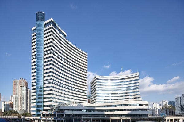 경기도청 광교 신청사 전경 / 사진 = 경기도 제공.