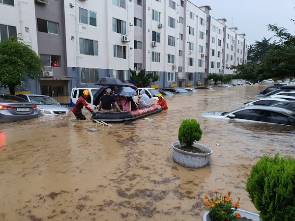 지난 2020년 7월 30일 대전 정림동 코스모스 아파트서 발생한 침수 피해 / 안전신문 자료사진.