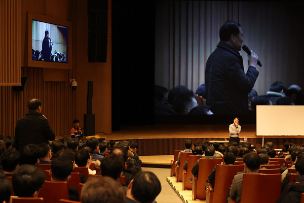 포항제철소의 파트장과의 안전대화 행사 / 사진 = 포스코 제공. 