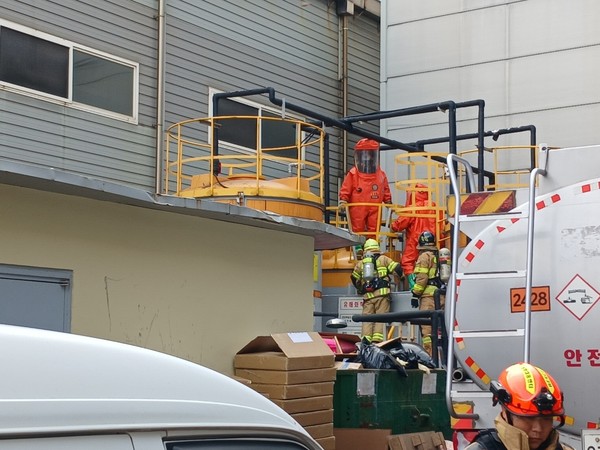 인천 미추홀구 도화동 반도체 제조 공장 가스누출 사고 / 사진 = 연합뉴스. 