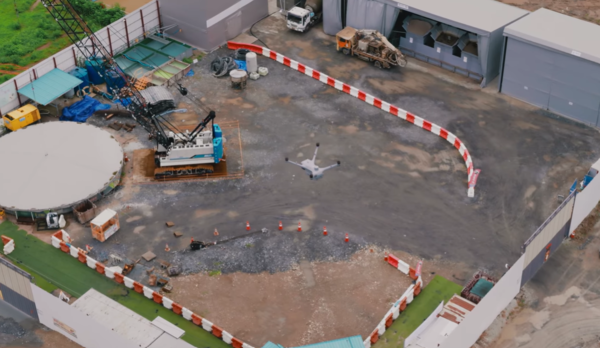 현대건설 시공 현장 드론 비행 / 사진 = 엔젤스윙 제공. 