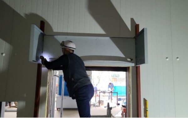 방화셔터 제작 모습 / 독자 제공. 